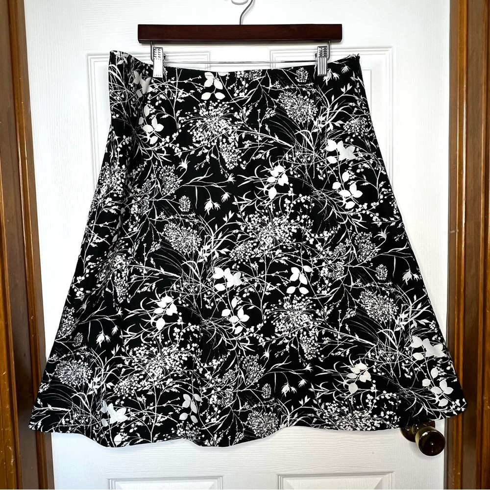Liz Claiborne Black & White Floral A-Line Skirt